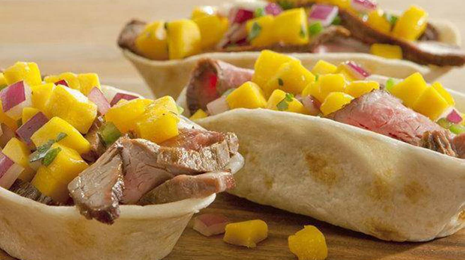 mangosalsa-steak-soft-tacos